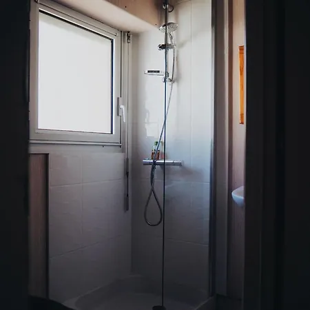 Maison 30m2 Wifi 9mn à Pied Présidents Draps Fournis Pour Le Lit Pour 2 Nuits Réservées *