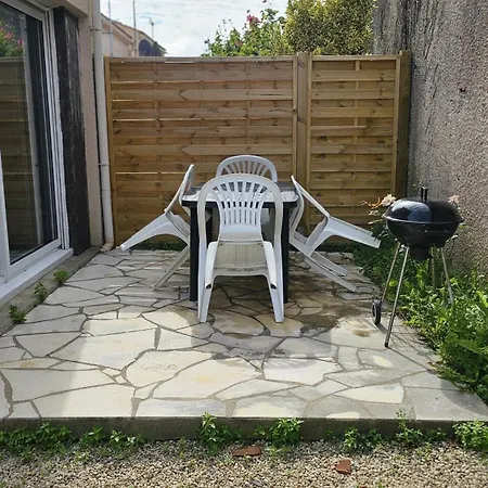 Maison 30M2 Wifi 9Mn A Pied Plage Presidents Draps Fournis Pour Le Lit Holiday home Les Sables-d'Olonne